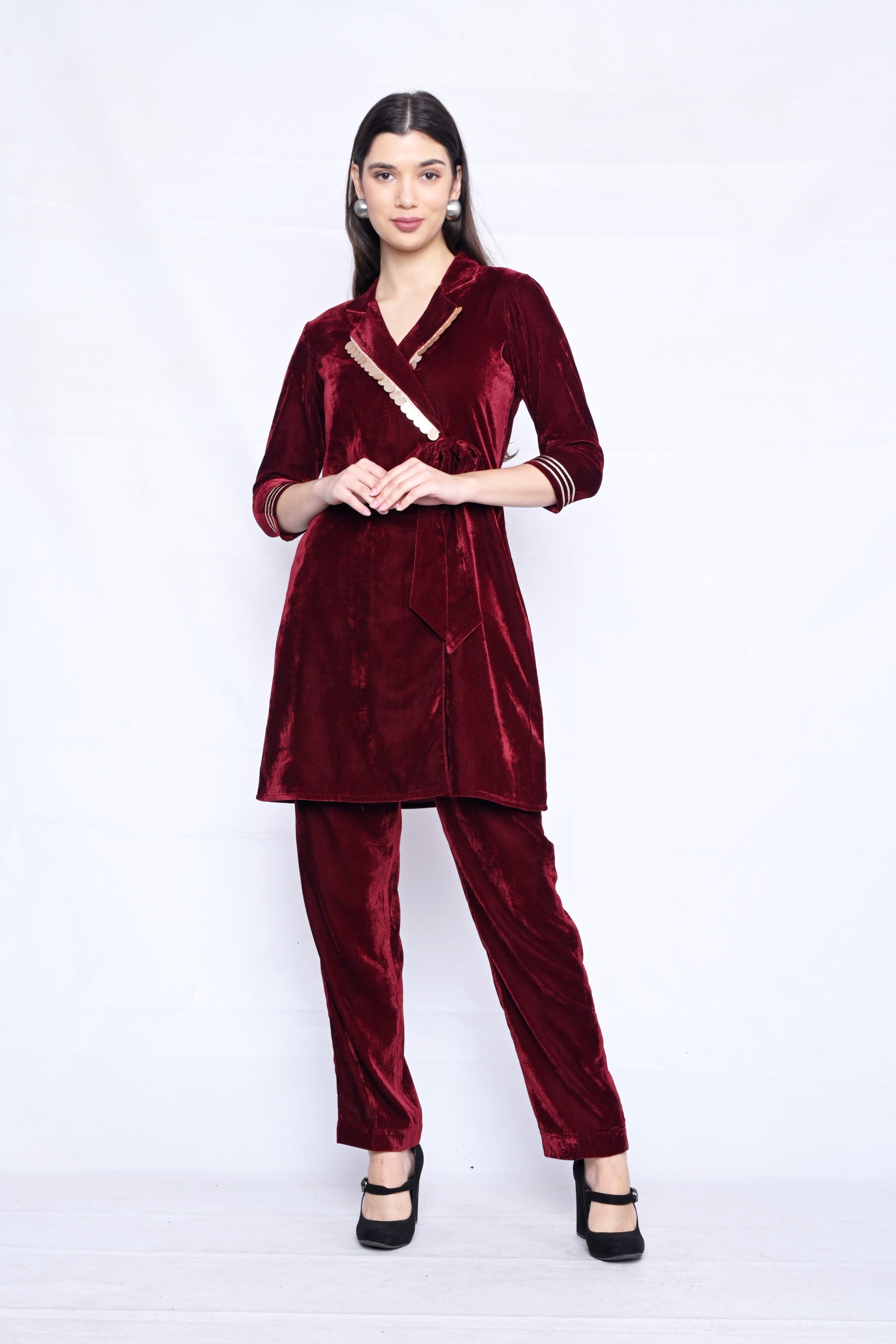 Ladies Printed Velvet Night Suit, T Shirt And Lower, Size: Medium at Rs  600/set in Ludhiana